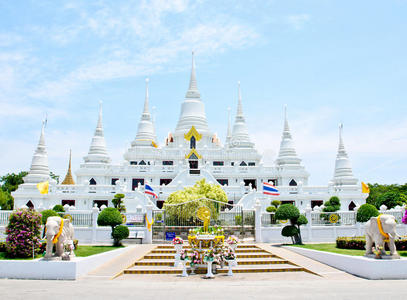 泰国，萨穆特普拉坎，wat asokaram