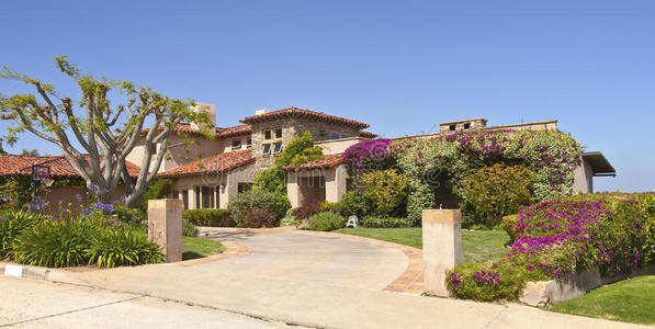 加利福尼亚州洛马角的彩色住宅。
