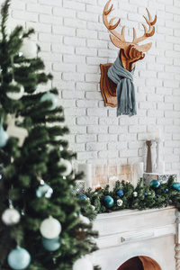室内装饰木质圣诞麋鹿带围巾图片