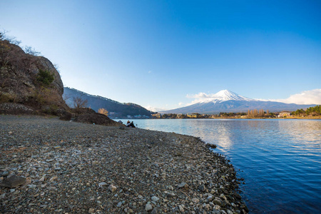 富士山在河口湖的春天是著名的日本