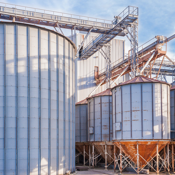 存储设施谷物筒仓照片-正版商用图片0qnio5-摄图新视界