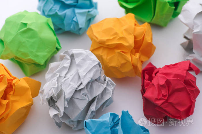 五彩缤纷的纸球