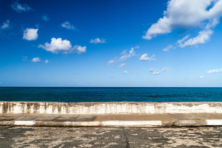 马雷贡海滨大道 海滨驱动器 在巴拉科亚, 古巴