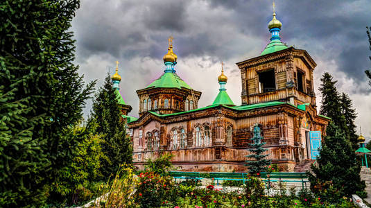 在卡拉科尔市吉尔吉斯斯坦俄罗斯东正教圣三一大教堂