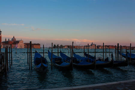 平底船景观。威尼斯