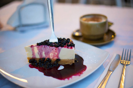 美味的甜点在芝士蛋糕咖啡馆图片