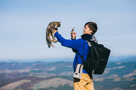 旅游和猫在山