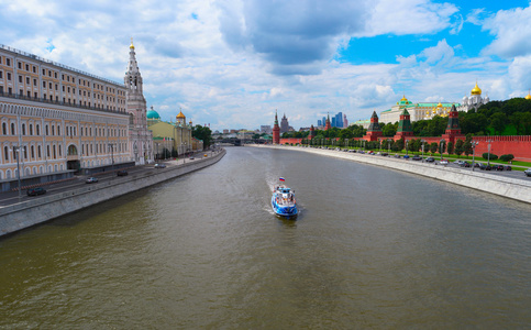莫斯科城市景观与克里姆林宫和河