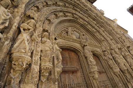入口处的地圣玛丽亚教堂，巴伦西亚
