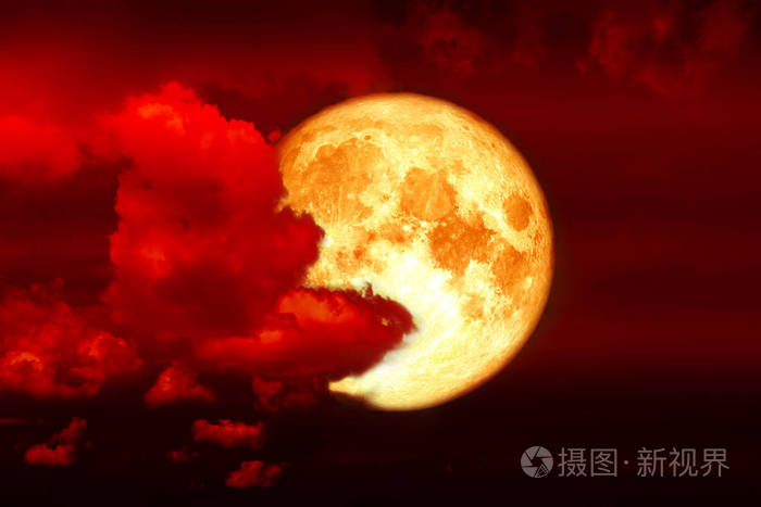 超级血月亮回红云在红色的夜空, 这个形象的元素由 nasa 提供