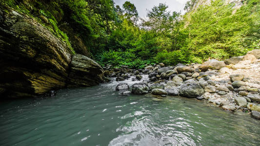 在 Abhazia 峡谷