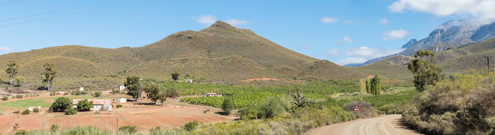 Hoeko 和 Ladismith 之间的景观全景