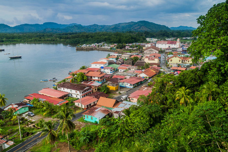 巴拿马 Portobelo 村鸟瞰图