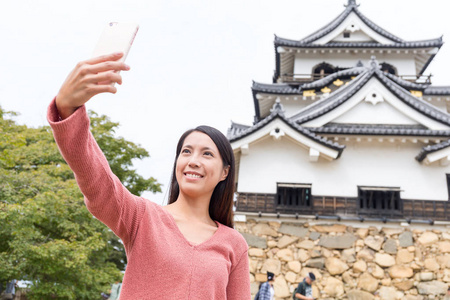 自拍照以日本城主的女人