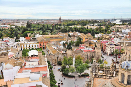 塞维利亚, 西班牙城市鸟瞰与哥伦布宫宫殿