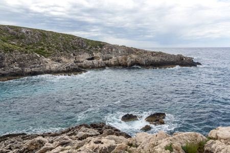 希腊扎金索斯岛 Limnionas 海滩的壮观全景