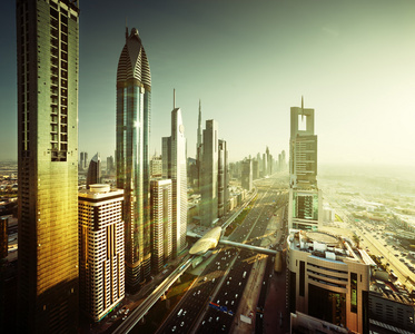 日落的时候，阿拉伯联合酋长国的迪拜天际线