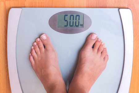 力的女性锻炼公斤重量孤立的图标体重秤3公斤浸胶蓝色哑铃公牛约 650