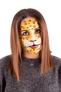 美丽的年轻女子, 脸上画的豹