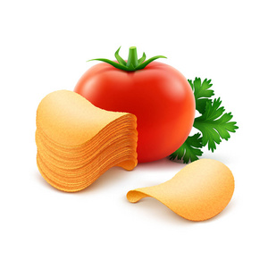 矢量马铃薯脆芯片堆栈与红番茄密切了白色背景上的分离