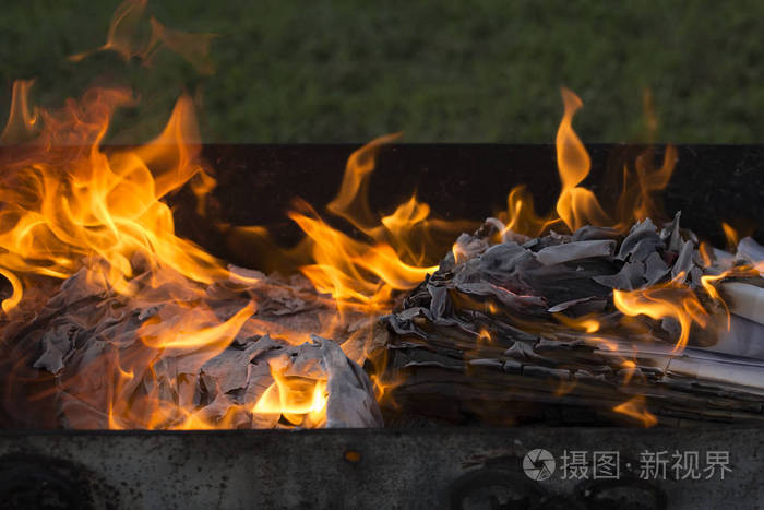 火精灵之舞.纸张点火