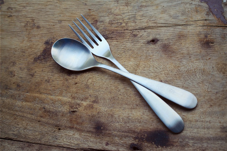 叉子和勺子的银器