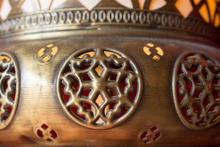 奥斯曼帝国艺术模式应用在金属上的例子