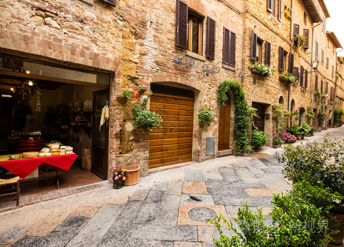 皮恩扎古欧洲老街的视图.意大利