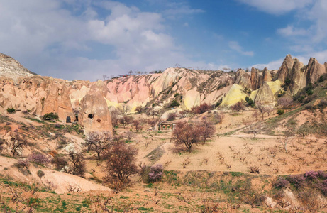 五彩山景观的卡帕多细亚，土耳其