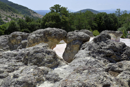 保加利亚, 自然现象岩石形成叫蘑菇岩石命名石蘑菇, 位于小村庄相信塑料附近 Kardzhali