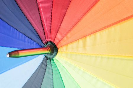 纹理的彩虹色雨伞