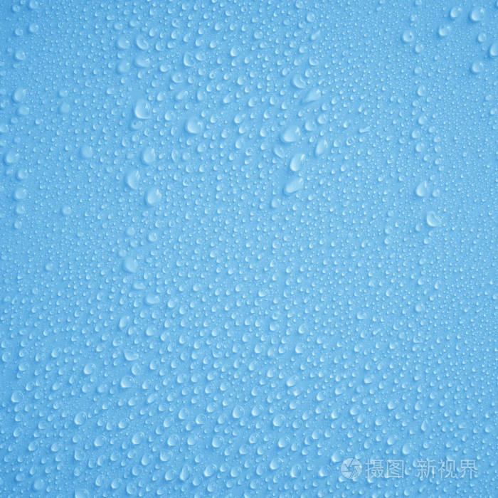 固体背景上的透明水或雨滴或水汽