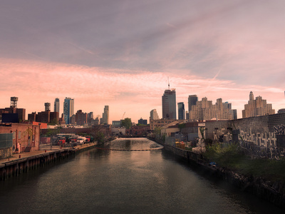 罕见的哈德逊河的布鲁克林，纽约城市照片