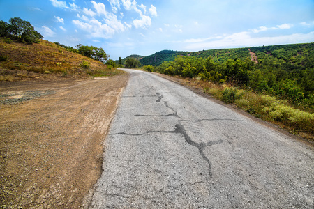 克里米亚的加捻的公路