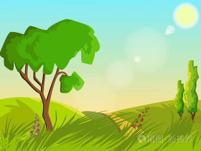 鲜花和树木的绿色草坪.天气晴朗的时候