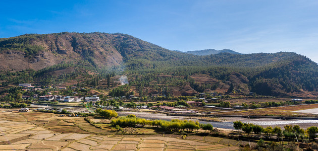 山谷乡村村