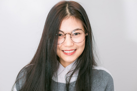 肖像年轻亚洲书呆子业务女人时髦眼镜 cl