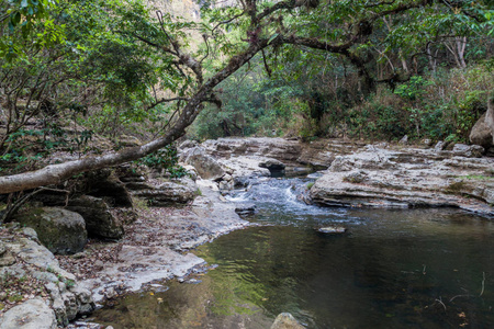 洪都拉斯 La Campa 村附近的峡谷