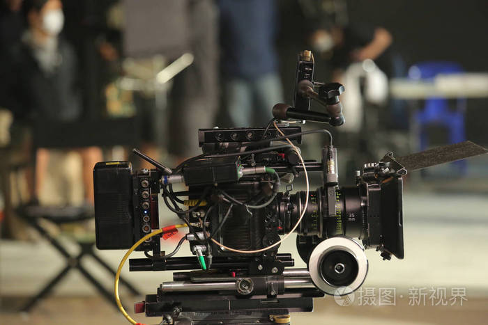 电影院的摄像头正在设置和准备拍摄工作室