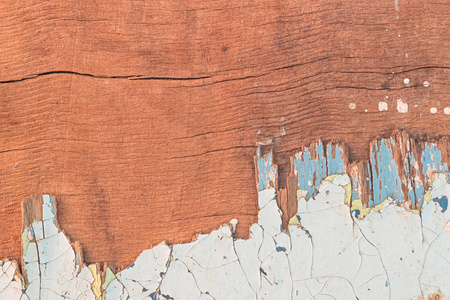 胶合板上旧漆层的粗糙覆盖与裂缝