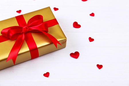 礼品盒用红色的心。本程序包