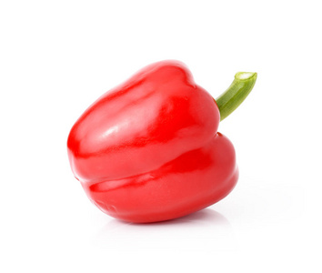 在白色背景上孤立的红辣椒