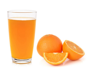 鲜橙水果和果汁被隔离在白色