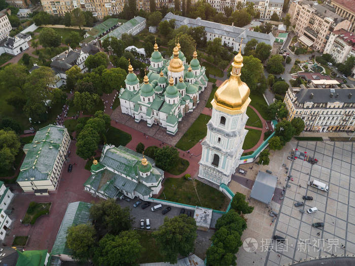 Sofievskaya 广场和圣索非亚大教堂在基辅, 乌克兰
