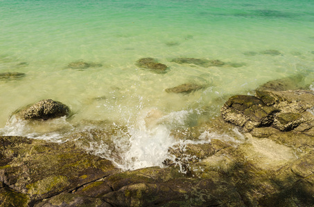 上海滩和海水石头