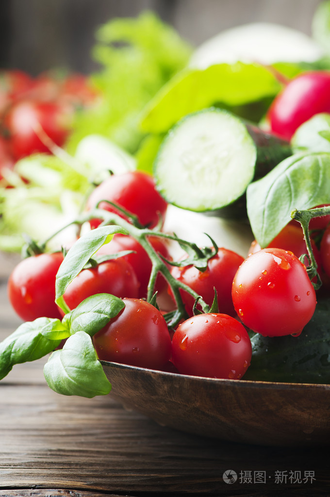 西红柿, 黄瓜, 萝卜, 罗勒和茴香