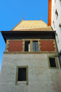 在日内瓦市中心的古建筑的屋顶图片
