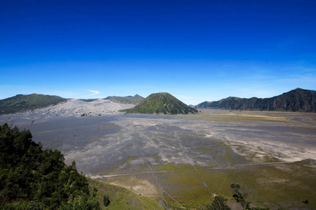 山溴印尼超级乌尔卡诺火山口