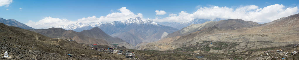 在野马尼泊尔 Muktinath 谷