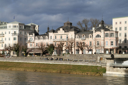 奥地利, 萨尔茨堡 Salzach 河的堤